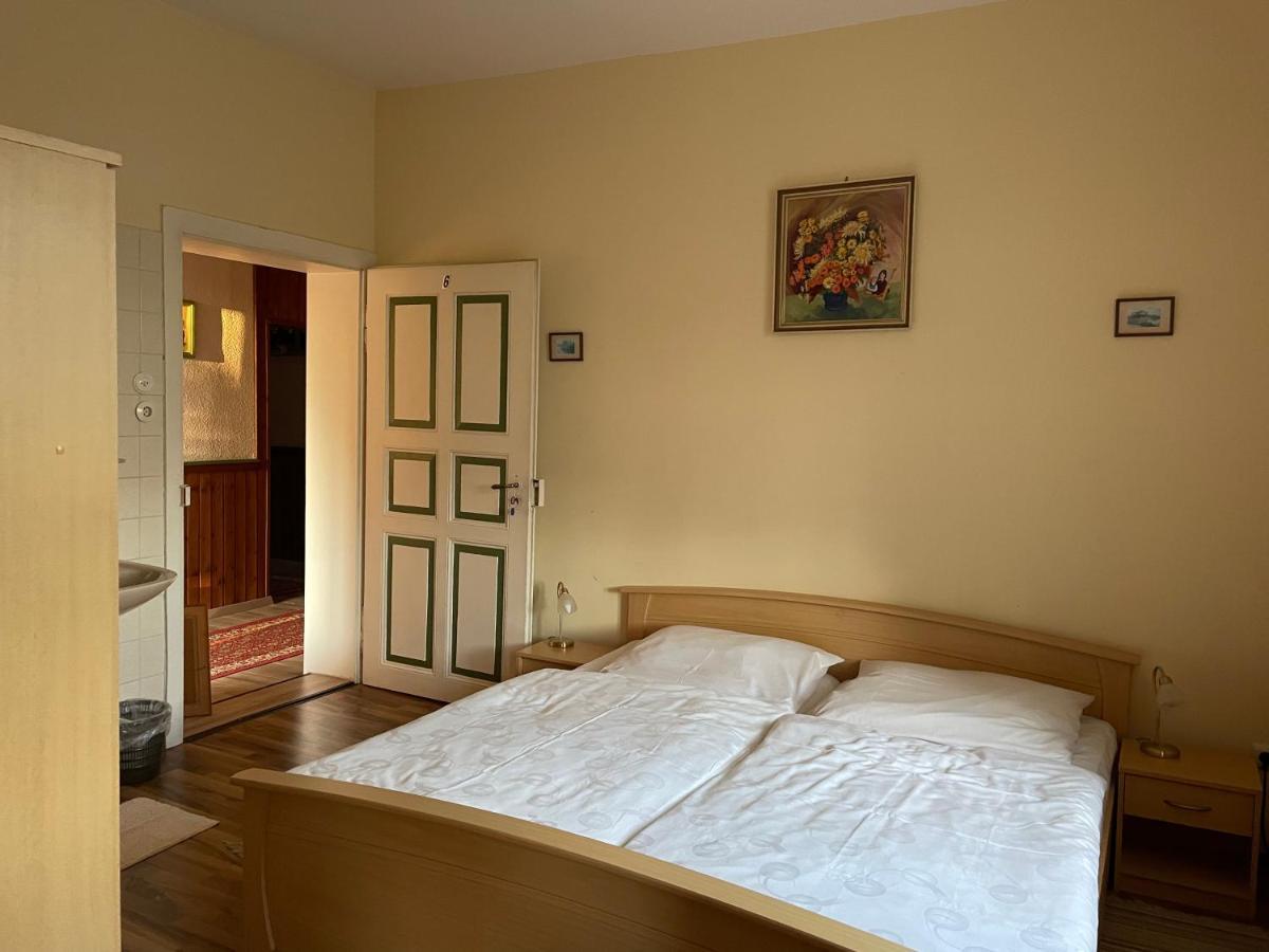 Gaestehaus Gut Frauendorf Windorf  ภายนอก รูปภาพ