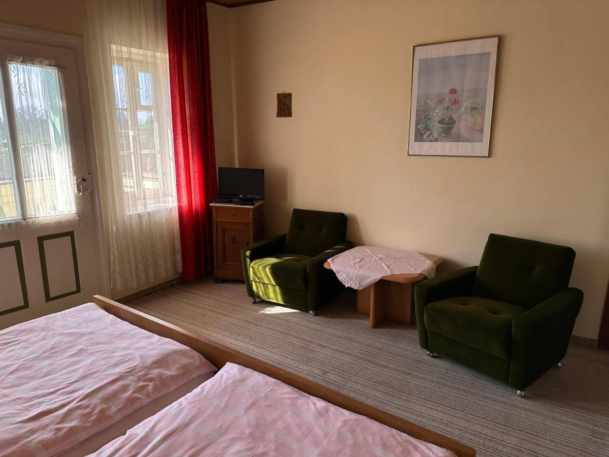 Gaestehaus Gut Frauendorf Windorf  ภายนอก รูปภาพ